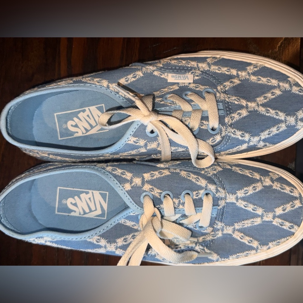 Nwot Vans Authentic Stackform Sneaker - image 4